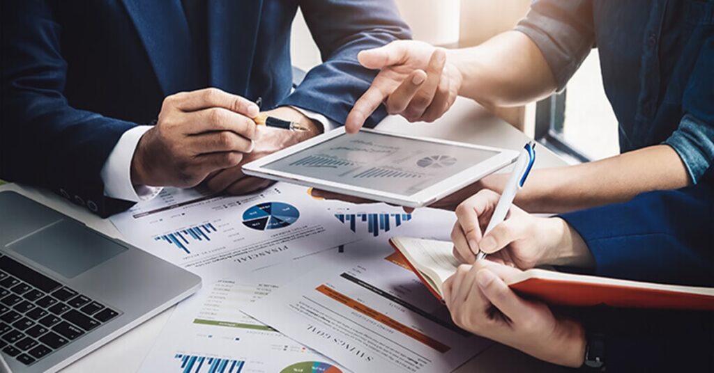 Employer of Record (EOR) Services in India: Simplifying Global Workforce Management